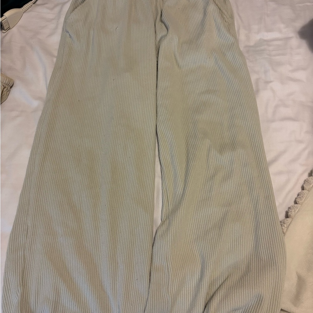 Hollister Cream Ribbed Knitwear